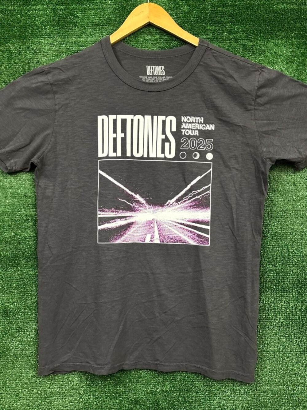 Deftones North American Tour T-Shirt Size Large